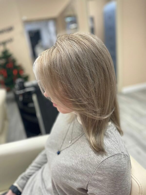 professionalnoe-okrashivanie-volos-11