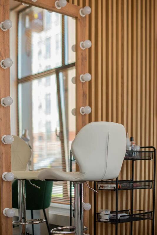 naraschivanie-i-ukreplenie-nogtej-5