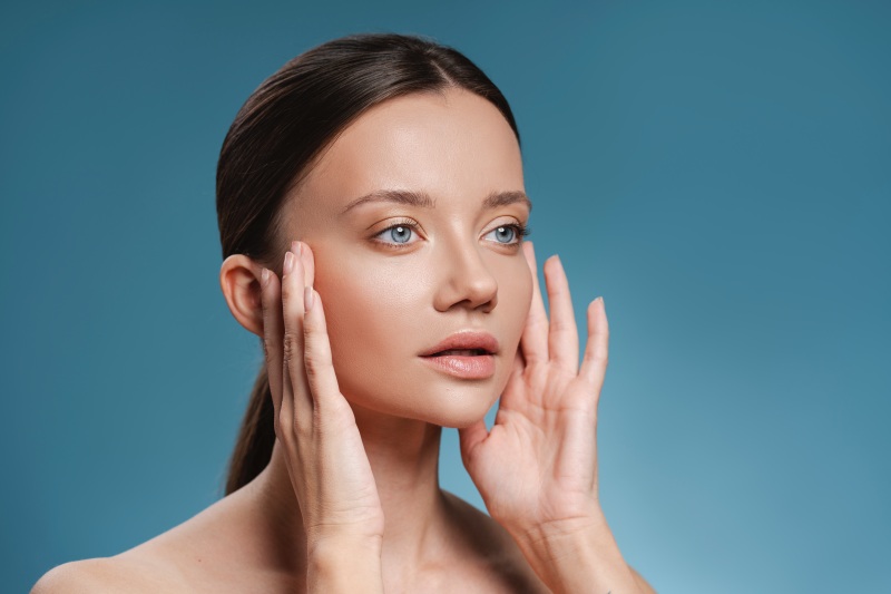 Почему с возрастом изменяется овал лица